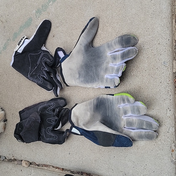 Answer and MSR dirt bike gloves - Picture 4 of 6